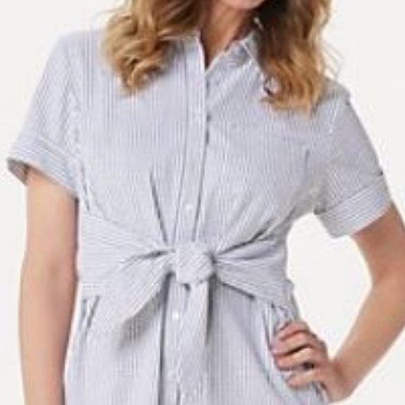 Denim & Co Petite Seersucker Tie Front Shirt Dress - Picture 3 of 3